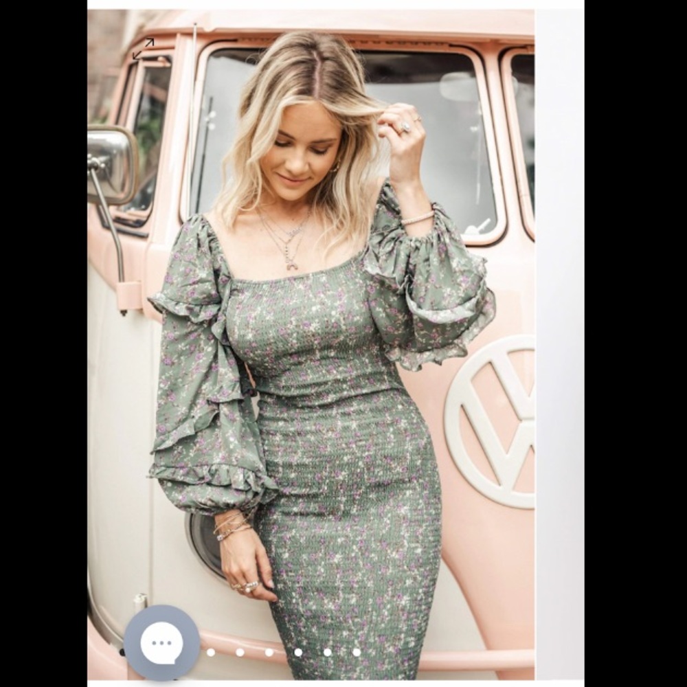 Petal and Pup Puffy Sleeve Dress